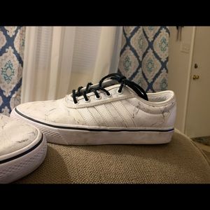 Adidas Adiease sz 8.5